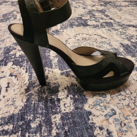 Nine West suede and leather platform heels sz 5.5 - Picture 4 of 4